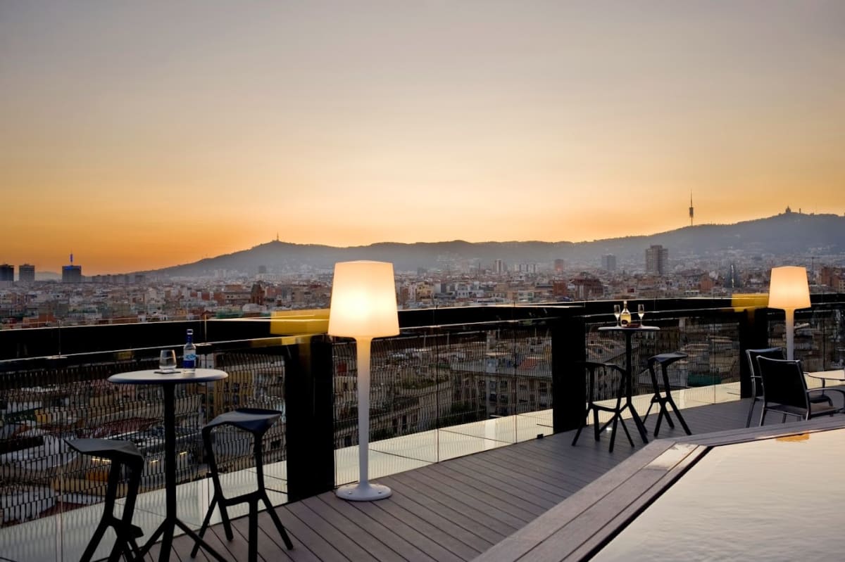 Private tour: 360° Terrace at Barceló Raval Hotel with local guide - Image 1